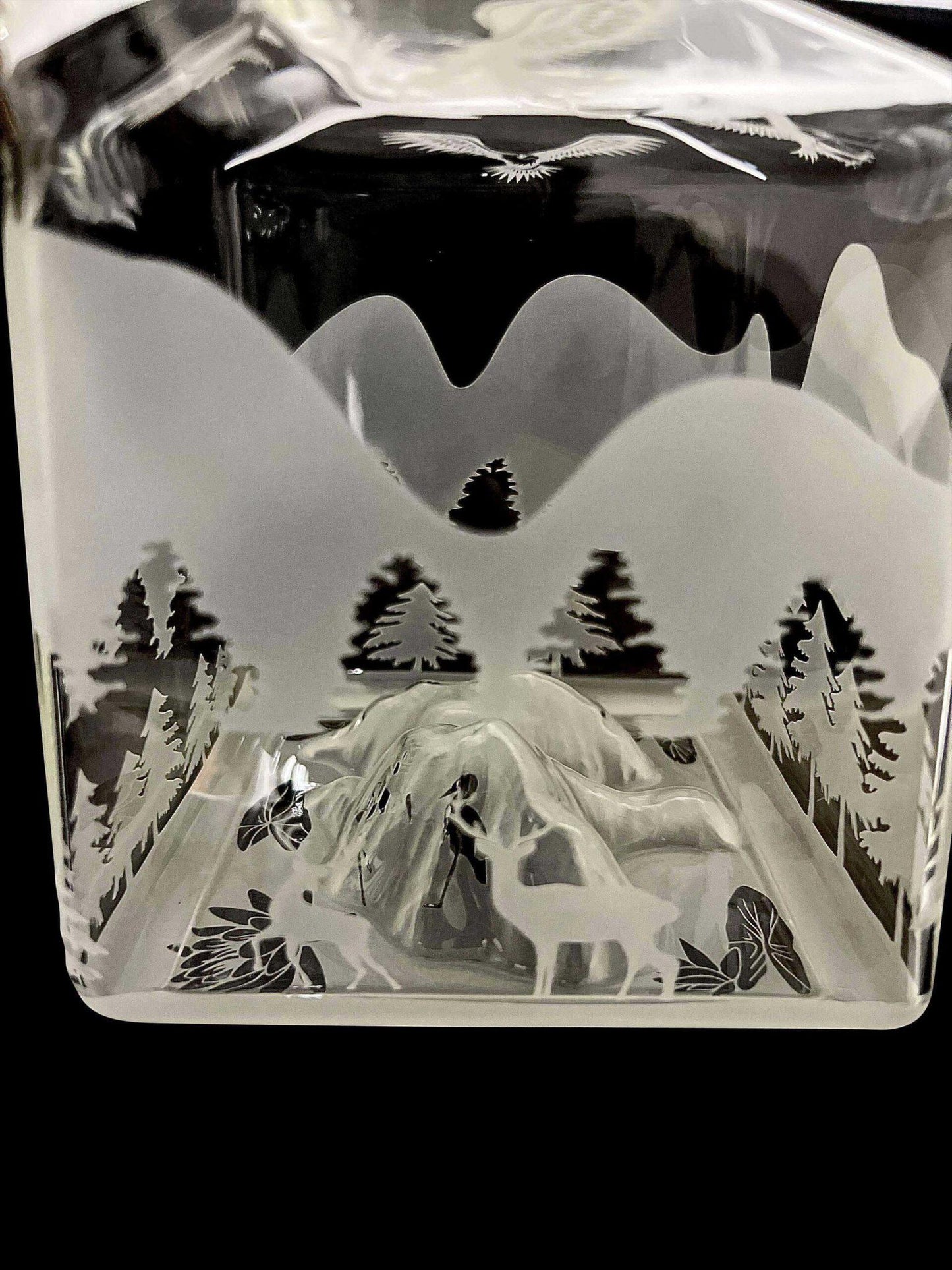 MK100 3D Mountains Cube Water Pipe - 14"